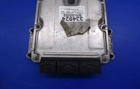 Renault Scenic I Engine control unit/module ECU 8200039569