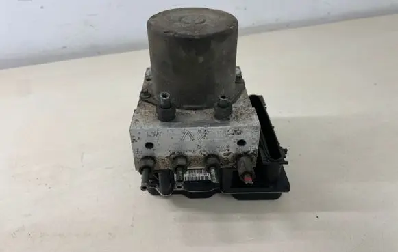 Toyota Avensis T270 ABS Pump 4454005100 265251490 10092980385