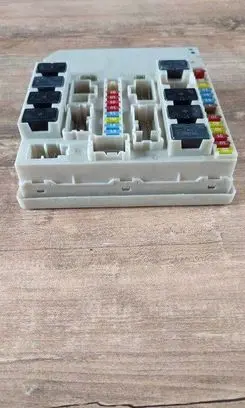 Renault Clio III Fuse module 902663A