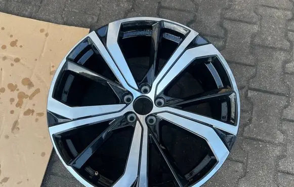 Volvo XC60 R21 alloy rim 32271573