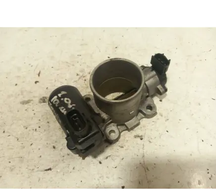 Toyota Avensis T250 Throttle valve 0r010