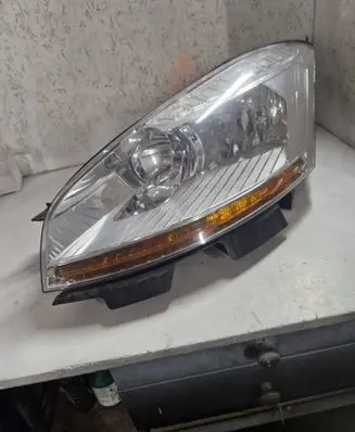 Citroen C4 I Picasso Headlight/headlamp