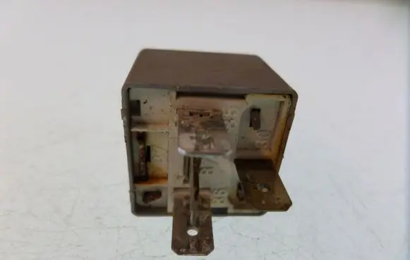 Volkswagen Transporter - Caravelle T4 Other relay 191906383B WLO202002