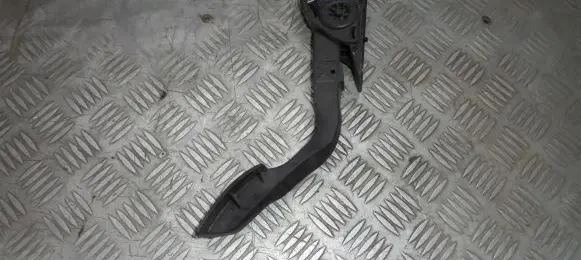 Volvo V40 Accelerator throttle pedal 31280596