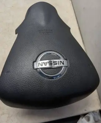 Steering wheel airbag