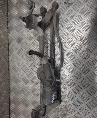 Mazda 5 Front wiper linkage and motor