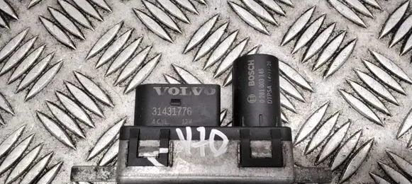 Volvo V70 Glow plug pre-heat relay 31431776 0281003145