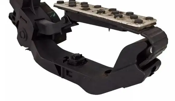 Accelerator throttle pedal