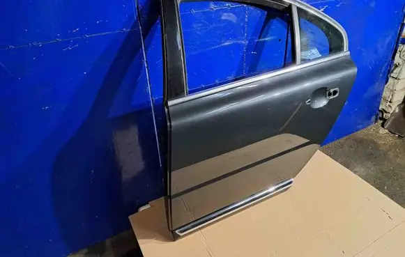 Rear door