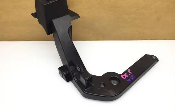 Volvo XC40 Fender mounting bracket 32234762