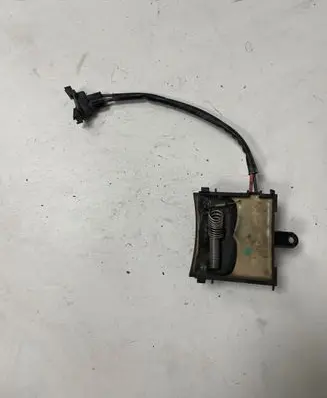 Opel Vectra C Coolant fan relay 1379151
