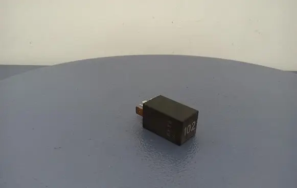 Volkswagen Transporter - Caravelle T4 Other relay 191911261C
