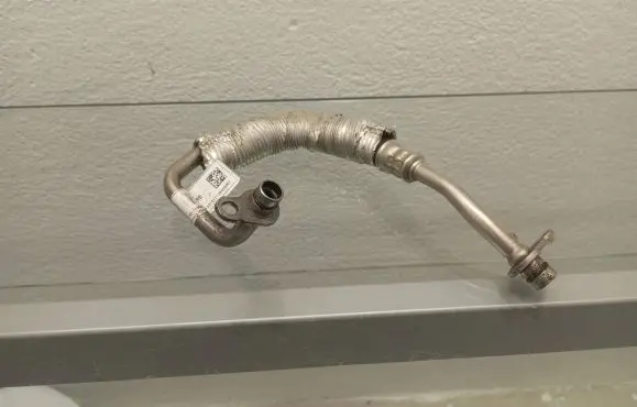 BMW 5 F10 F11 Turbo turbocharger oiling pipe/hose 7536061 0046