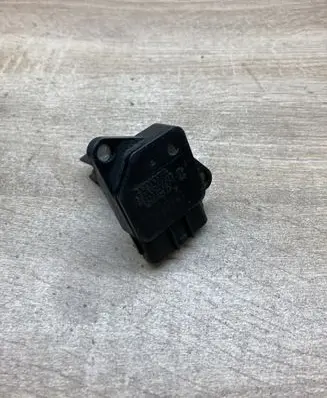 Toyota RAV 4 (XA20) Mass air flow meter 220422010 1974002030