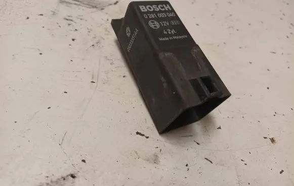 Dodge Journey Glow plug pre-heat relay 0281003040