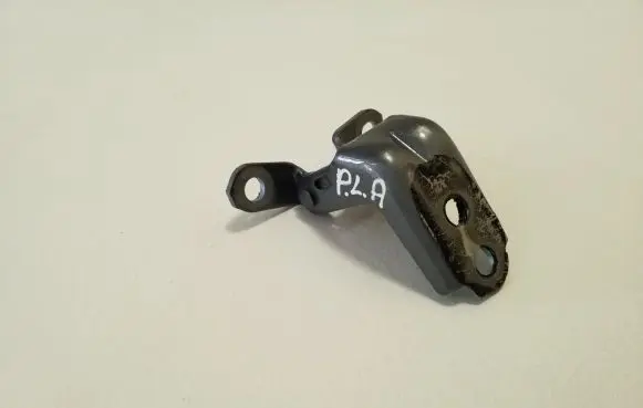 Nissan Qashqai J12 Front door lower hinge 