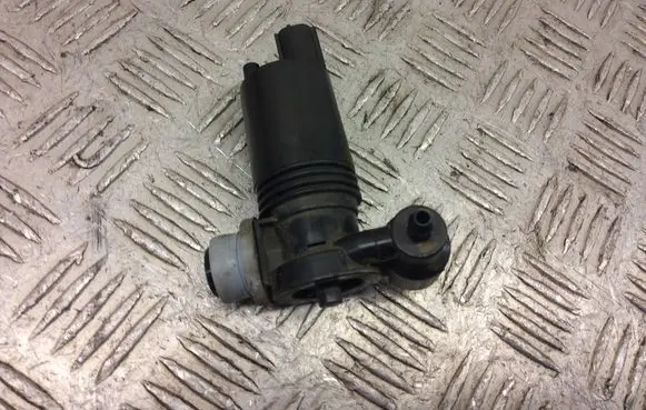 Land Rover Discovery 5 Windscreen/windshield washer pump 105000700 160826B