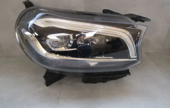 Mercedes-Benz X-class W470 Headlight/headlamp A4709060900 1EX01501630 260105XB9C