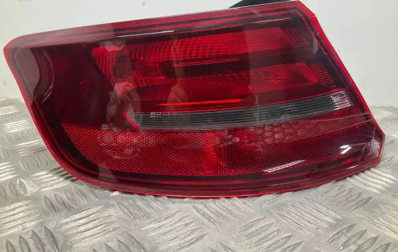 Rear/tail lights