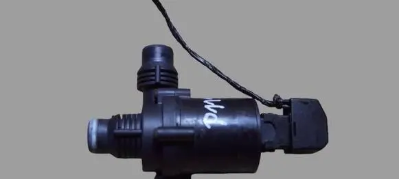 BMW 5 E60 E61 Electric auxiliary coolant/water pump 8381989 70207810