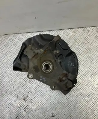 BMW 5 E60 E61 Front wheel hub 6768210