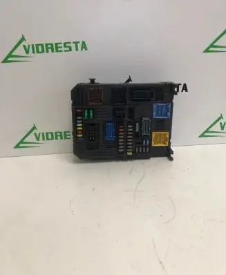 Opel Crossland X Fuse module 9819851280 28550129 1791961035