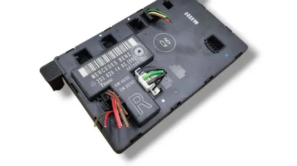 Mercedes-Benz C W203 Door control unit/module 2038201485