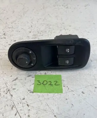 Renault Trafic II (X83) Electric window control switch 3099030038
