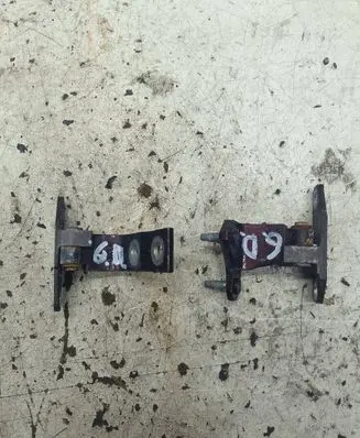 Rear door hinge set