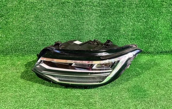 Volkswagen Tiguan Headlight/headlamp 5NB941035C