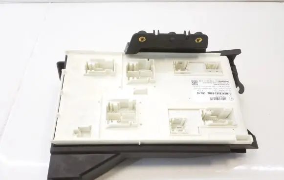 Mercedes-Benz GLA W156 X156 SAM control unit A1569007702 A1569011400