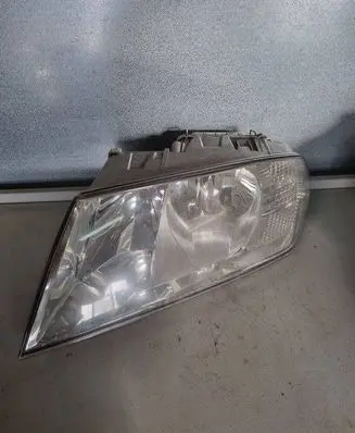Skoda Octavia Mk2 (1Z) Headlight/headlamp 1Z1941018P VP4SHX13006AA 1Z1941015