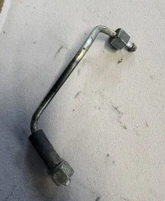Renault Vel Satis Fuel injector supply line/pipe 