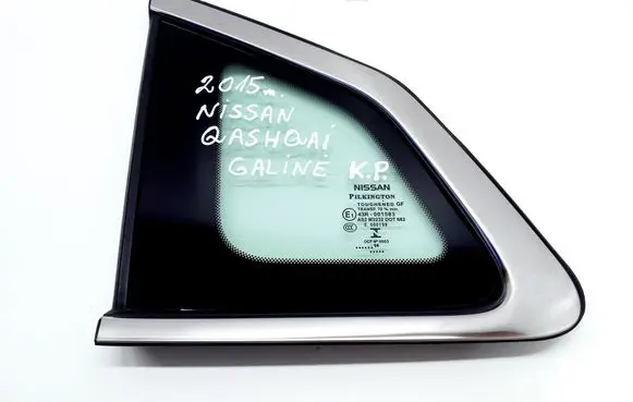 Nissan Qashqai Rear side window 833134EA0A