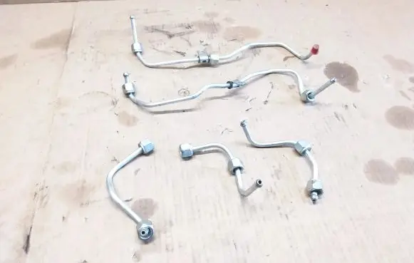 Mitsubishi ASX Fuel injector supply line/pipe 