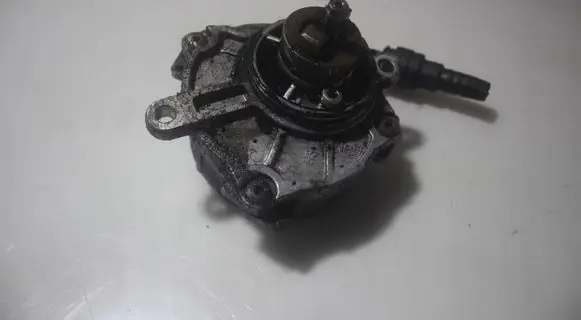 Mercedes-Benz Vito Viano W638 Vacuum pump