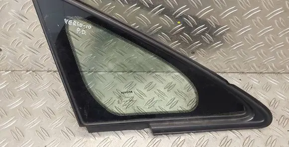 Toyota Verso Front triangle window/glass