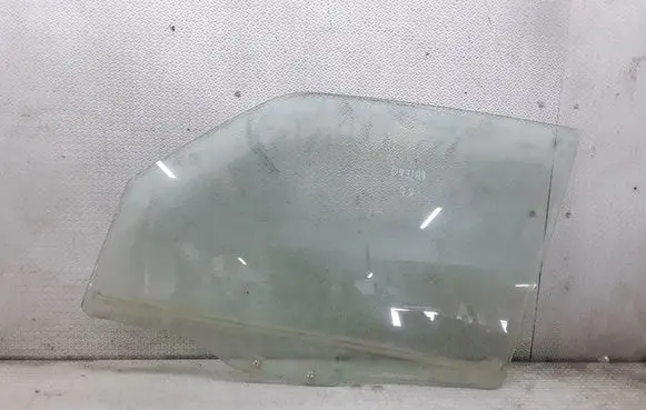 Mitsubishi Pajero Front door window glass four-door