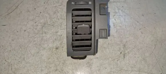 Nissan X-Trail T31 Dash center air vent grill 68750JG00A