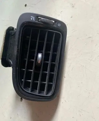 Volkswagen Polo V 6R Dash center air vent grill 6R0819703AB