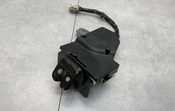 Ford Kuga II Tailgate/trunk/boot lock/catch/latch CV447843102B
