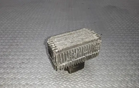 Opel Zafira B Glow plug pre-heat relay 51299018B 55354141