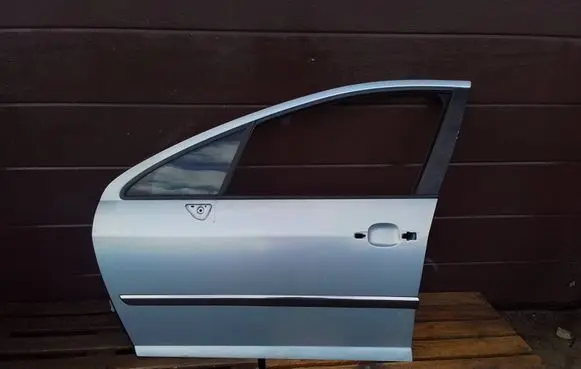 Peugeot 407 Front door