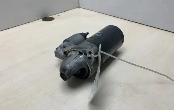 Mercedes-Benz C W204 Starter motor A6519062400 20110630 00113964