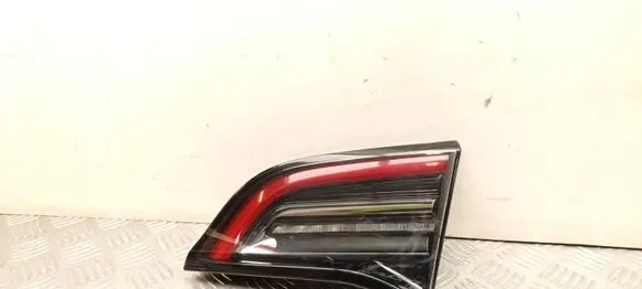 Tesla Model Y Tailgate rear/tail lights 24531802