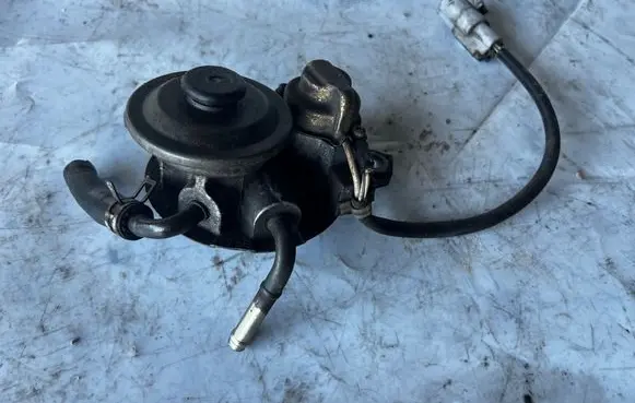 Toyota RAV 4 (XA20) Fuel filter