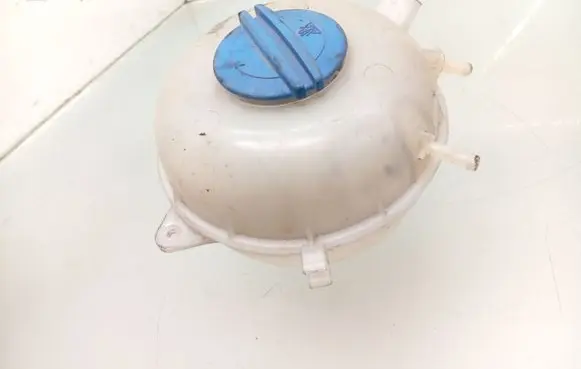 Volkswagen Transporter - Caravelle T5 Coolant expansion tank/reservoir 7H0121407C