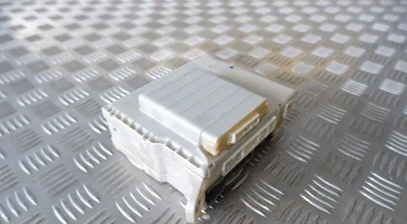 Lexus GS 300 350 430 450H Fuse module 8273030620
