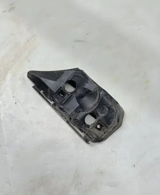 Volvo V50 Front bumper mounting bracket 30655875 BP8BA