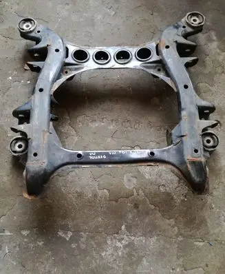 Volkswagen Touareg I Front subframe 7L0499314A
